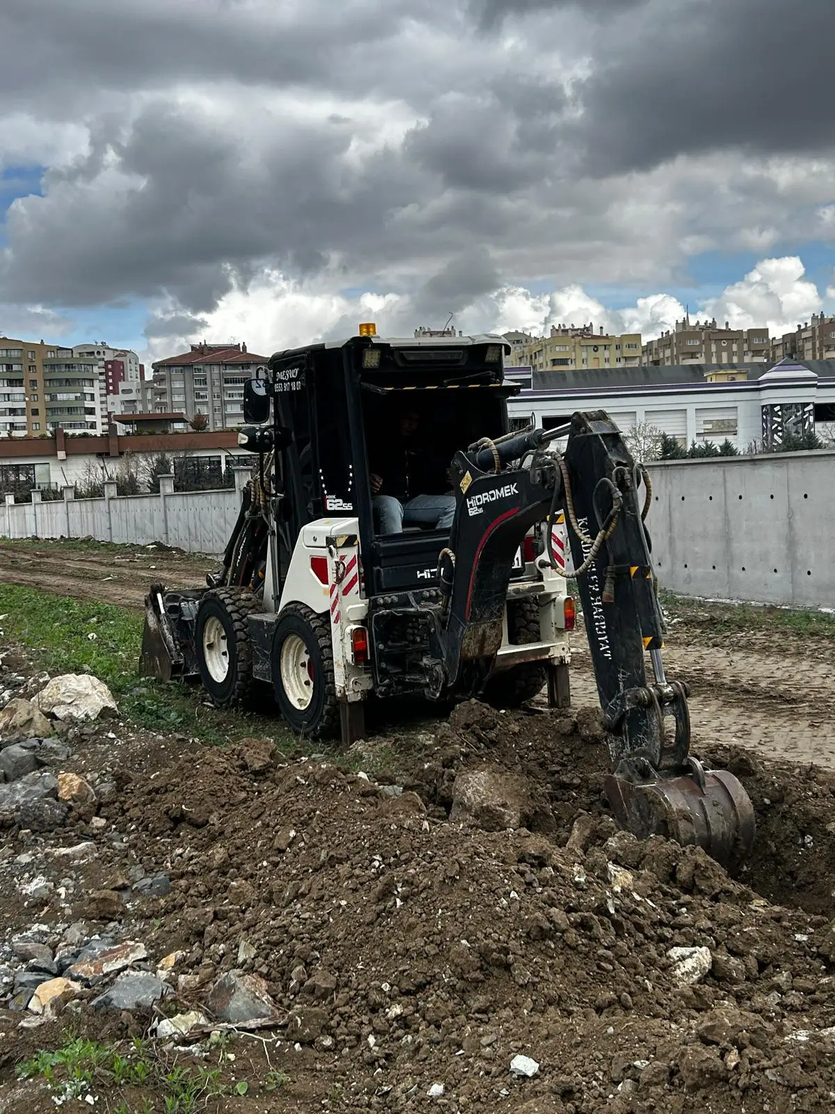 Kanal Kazma hizmetinin resmi.
